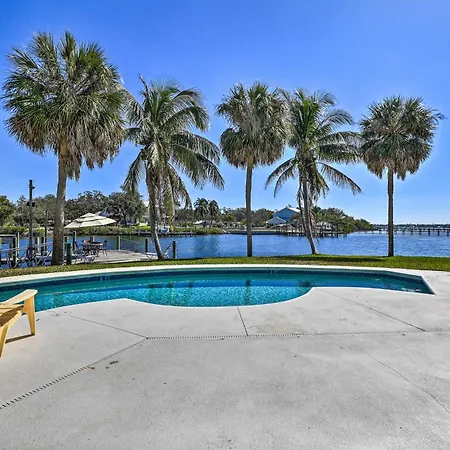 Waterfront Palmetto Home With Pool, Dock And Kayaks!